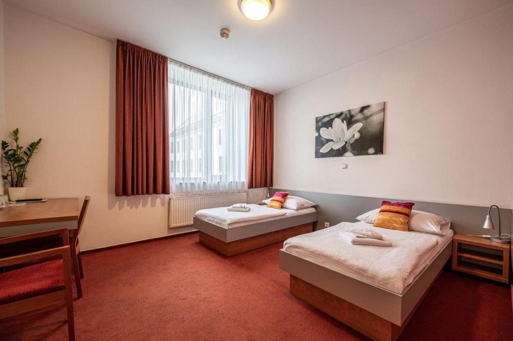 Ruby Blue - Resim 34