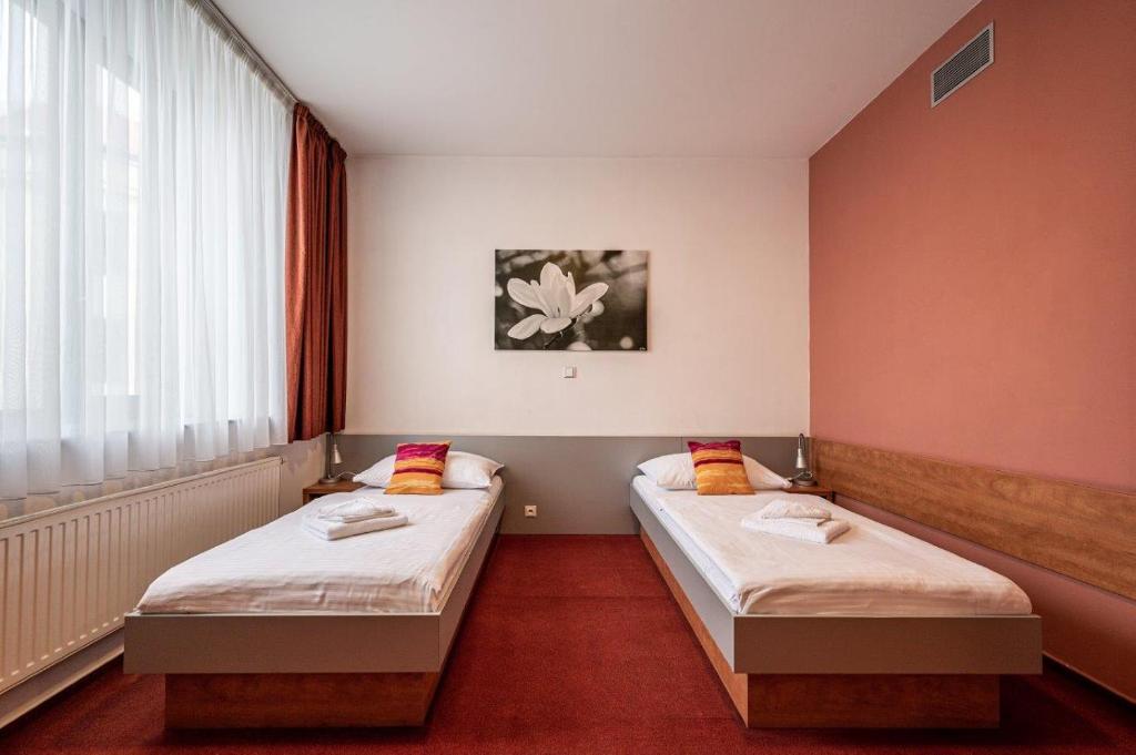 Ruby Blue - Resim 37