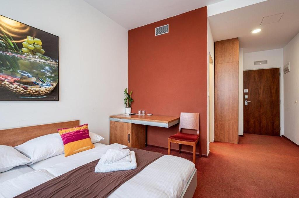 Ruby Blue - Resim 44