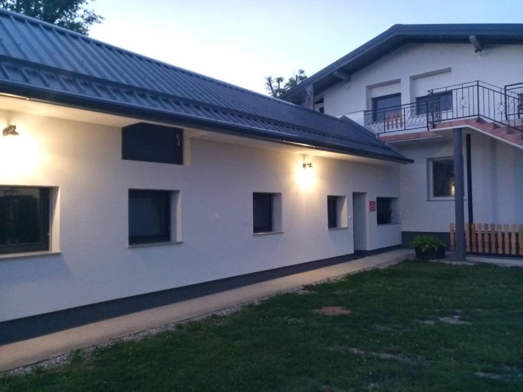 Budova, kde se apartmán nachází