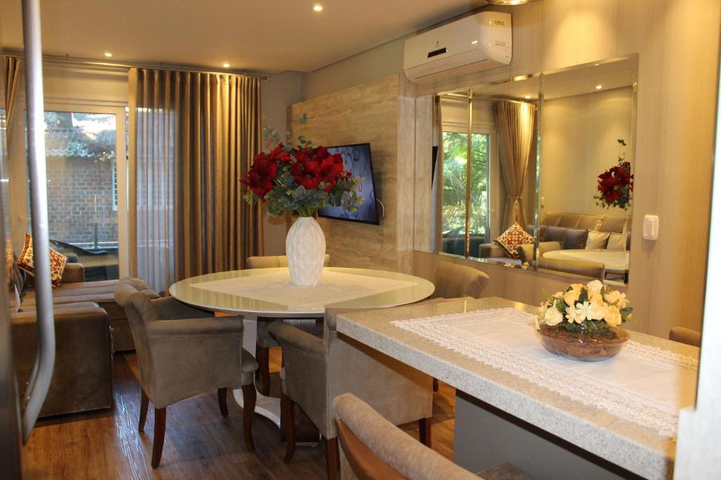 LOFT GRAMADO 206: SUÍTE + DEMI-SUÍTE JUNTO À RUA COBERTA!  LOFT GRAMADO 206: SUÍTE + DEMI-SUÍTE JUNTO À RUA COBERTA!