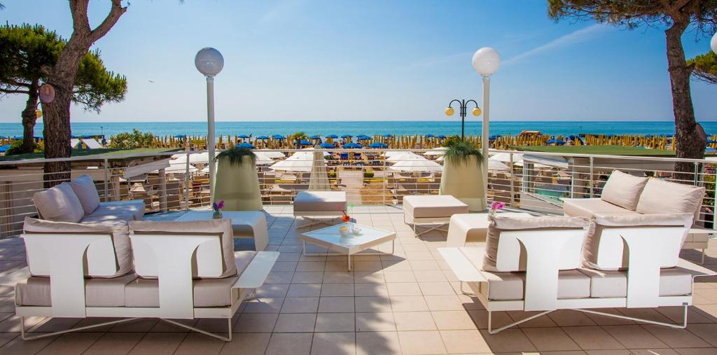 Nespecifikovaný výhled na moře nebo výhled na moře při pohledu z hotelu