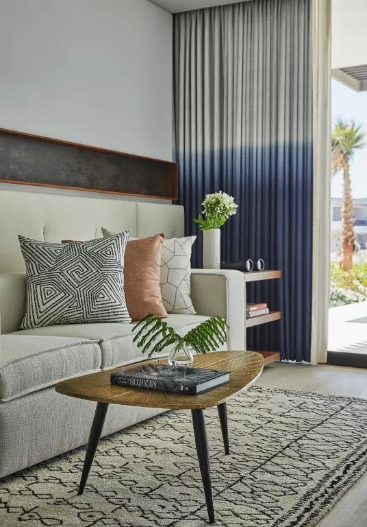 Ocean Front King