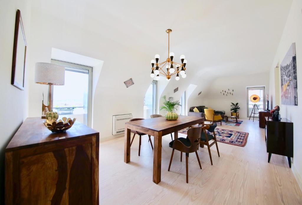 Luxury Apartment by MyPlaceForYou, very quiet, close to Time Out Market Lisbon - 14