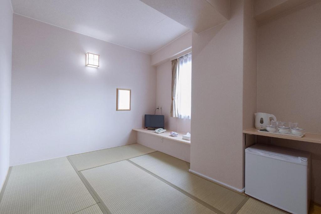 Tabist Sasebo Palace Hotel - Japanese-Style Room For 2 Adult - Non Smoking