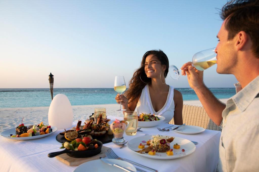 Kuredhivaru Resort and Spa - Maldives - 9