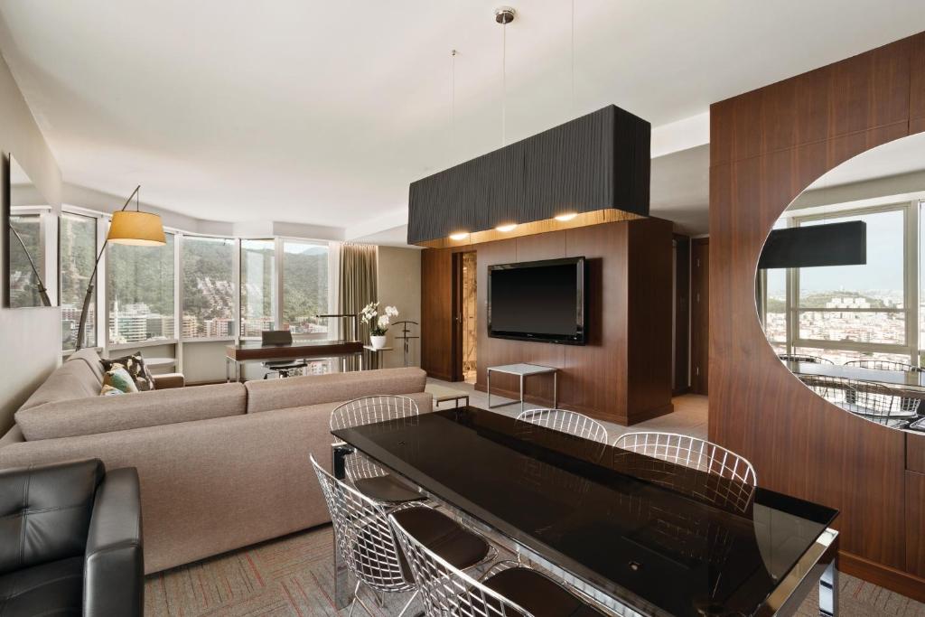 Ramada Encore by Wyndham Izmir