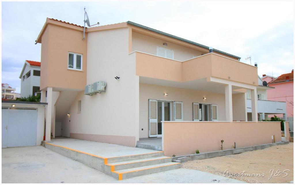 Budova, kde se apartmán nachází
