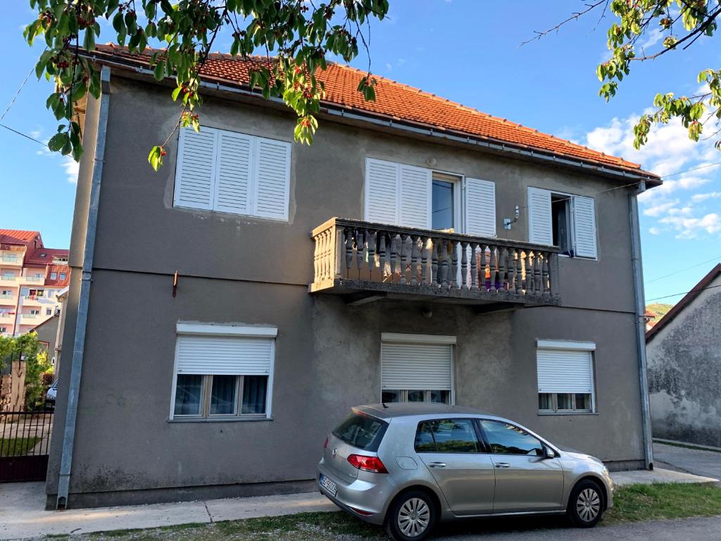 Hostel Holiday Cetinje - Single Bed In Mixed Dormitory Room