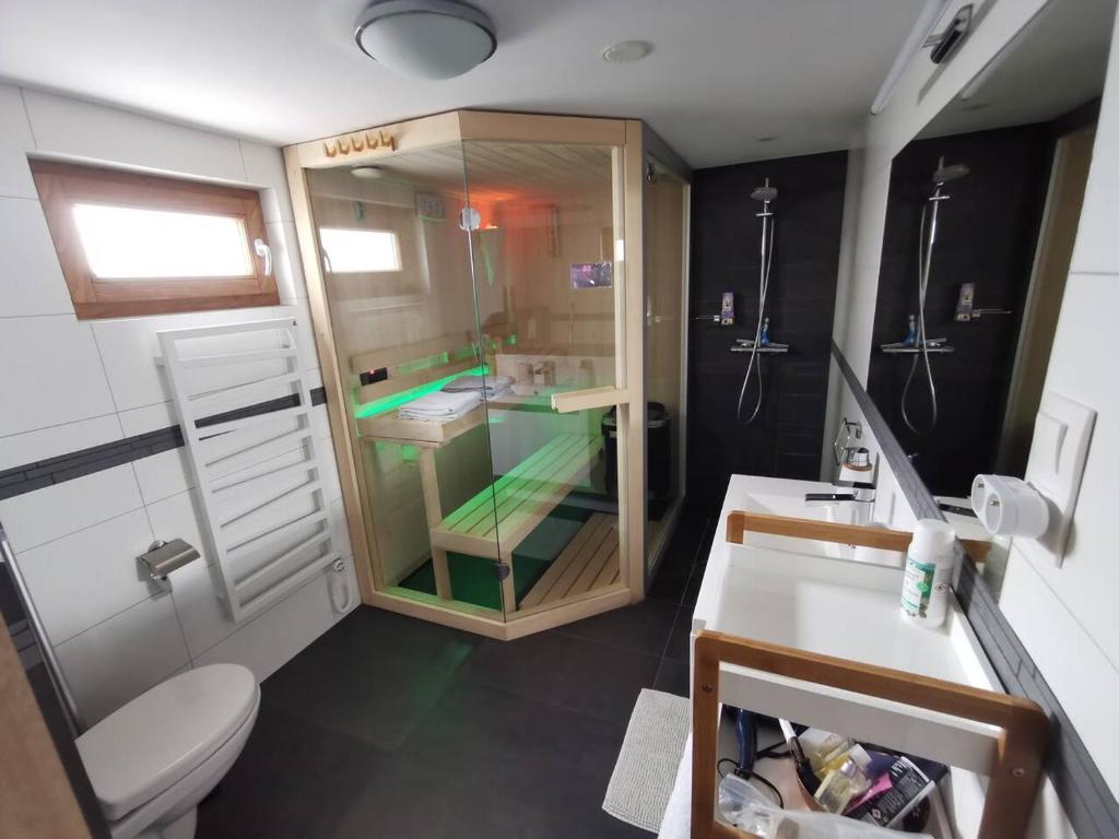 Koupelna v ubytování Une Maison à Colombages - Cosy, Lumineuse et Sauna