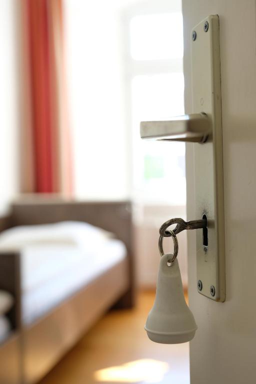 Jugendhaus St. Norbert - Eenpersoonskamer Met Gedeelde Douche En Toilet
