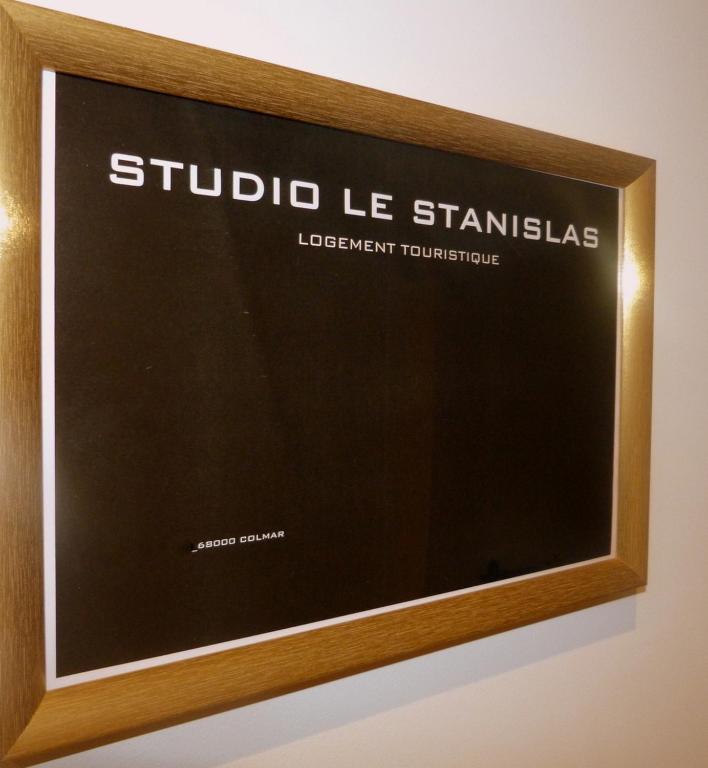 - un panneau pour un studio le stanislas dans l'établissement Le Studio Stanislas, à Colmar