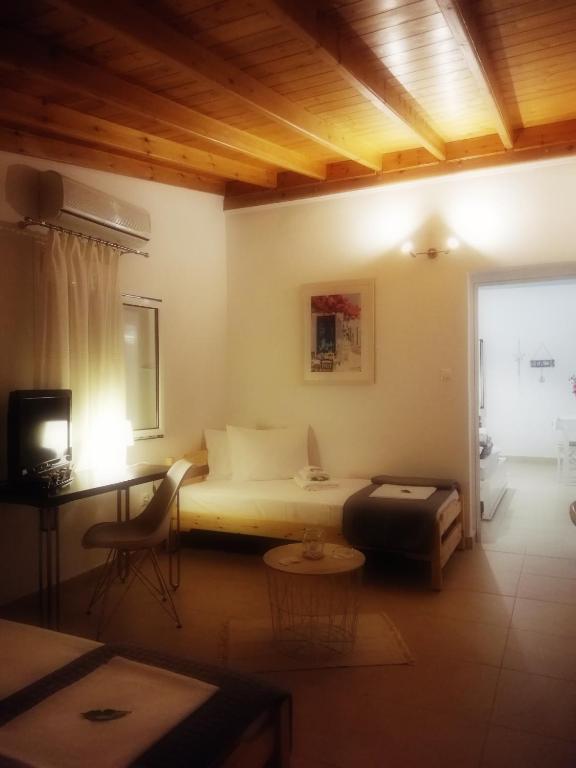 Postel nebo postele na pokoji v ubytování Mirini • Ancient Stagira Apts • Chalkidiki