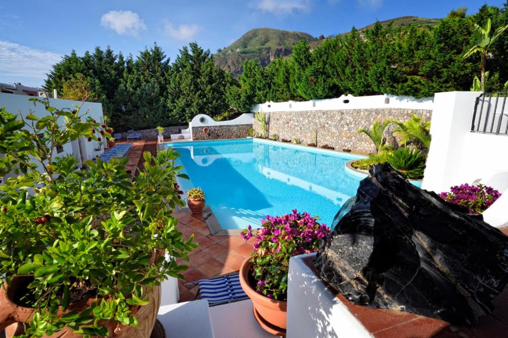 Bazén v ubytování Pietra Pomice Hotel nebo v jeho okolí
