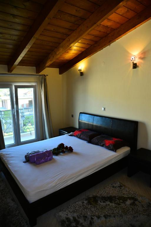 Postel nebo postele na pokoji v ubytování Sea View Luxury Apartment Plataria