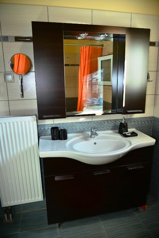 Koupelna v ubytování Sea View Luxury Apartment Plataria