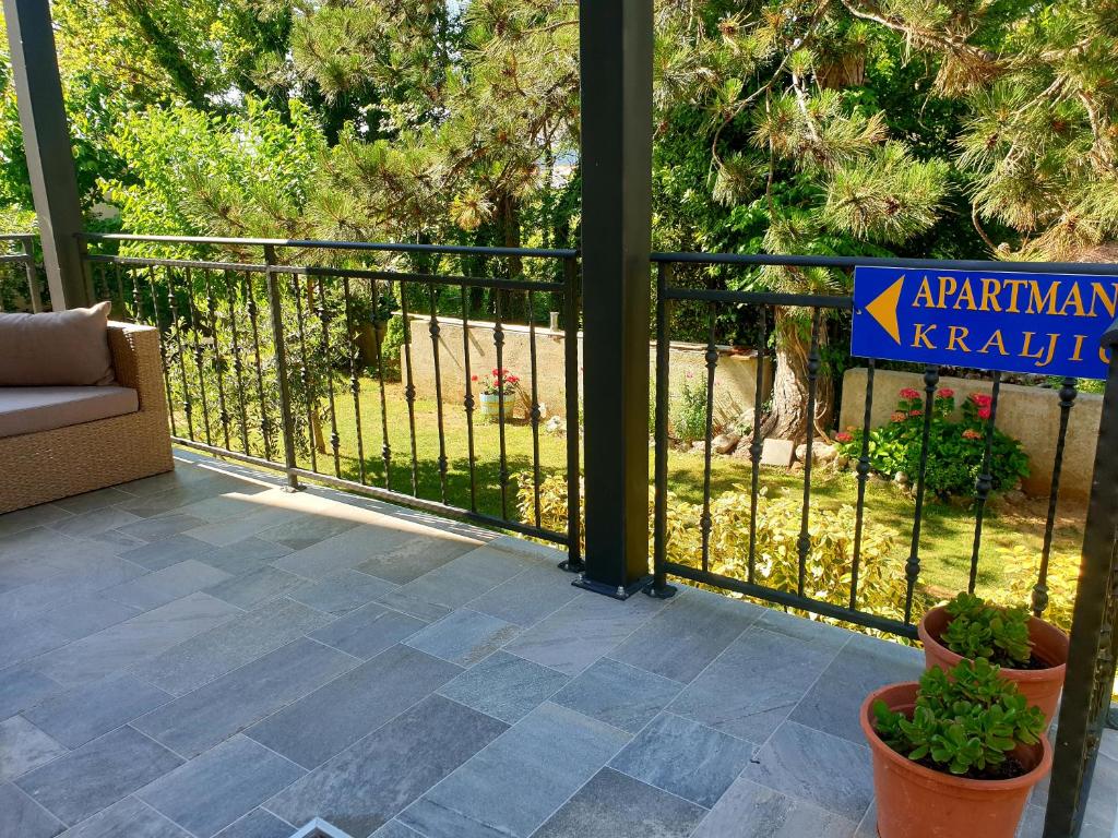 Zahrada ubytování Apartments Kraljić I