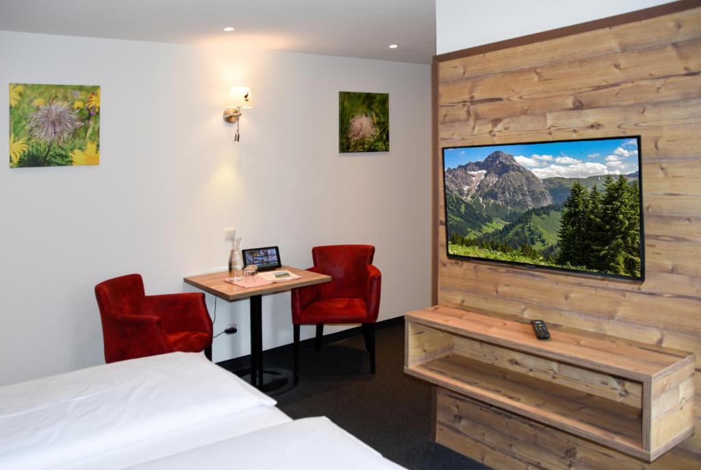 A television and/or entertainment centre at Das Kleemanns