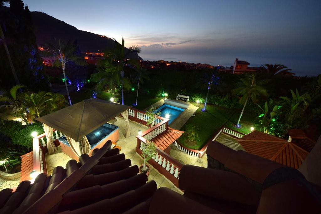 an aerial view of a house at night at San Benito - Vivienda vacacional in Los Realejos