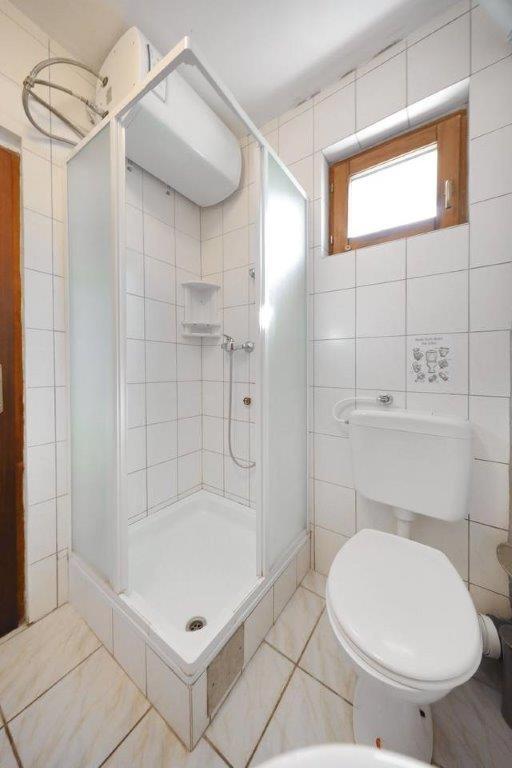 Kúpeľňa v ubytovaní Murter Pod Raduč apartman