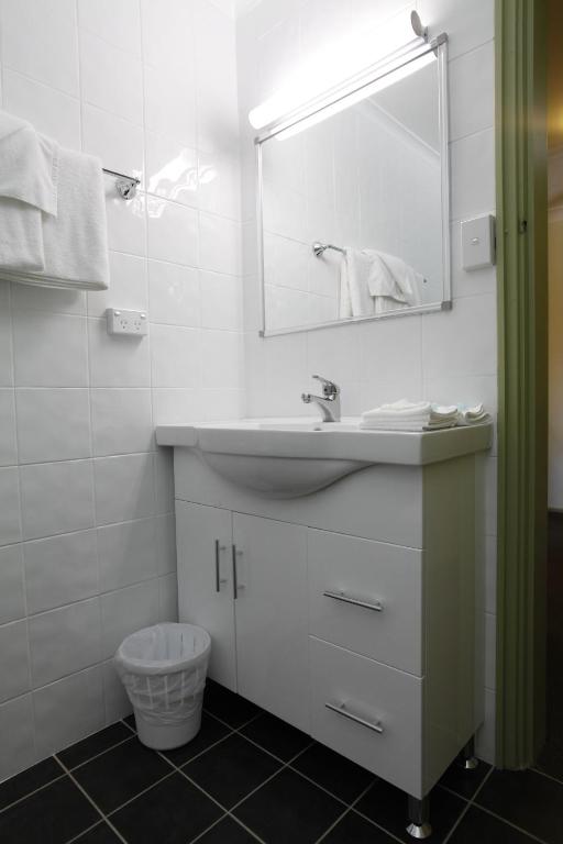 Maclin Lodge Motel - Habitación Familiar Estándar