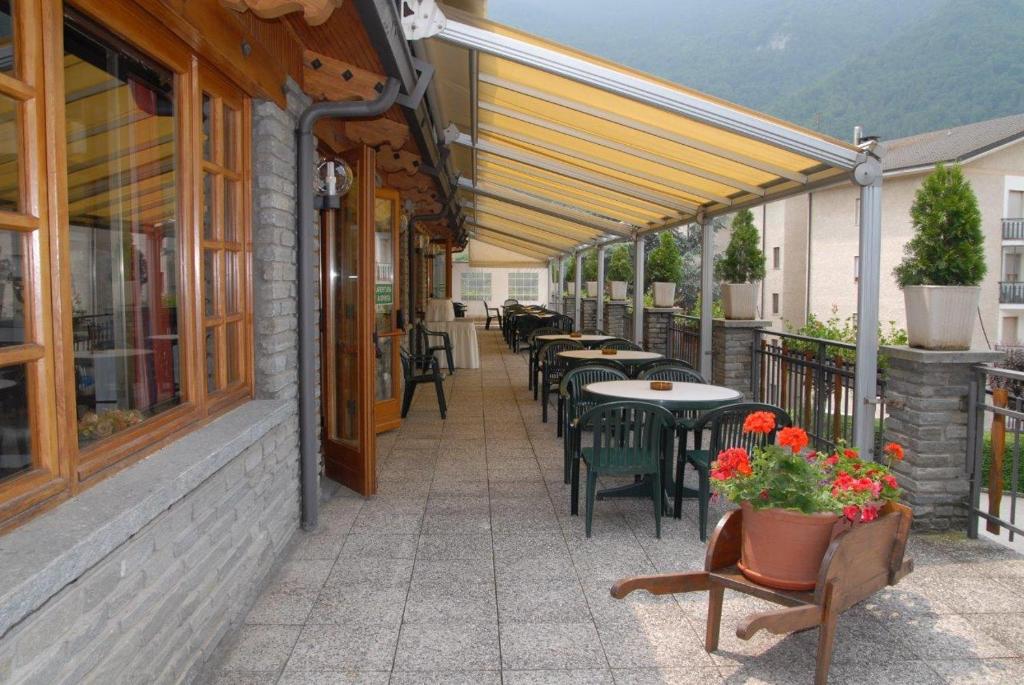 Restaurace v ubytování Hotel Monte Nebin