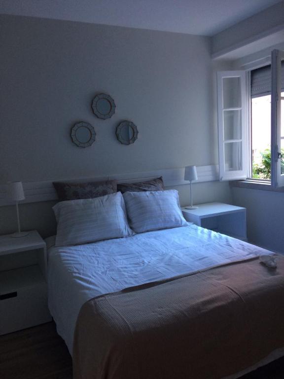 Postel nebo postele na pokoji v ubytování Romantic 1 Bedroom Apartment at Roma Avenue - 1C