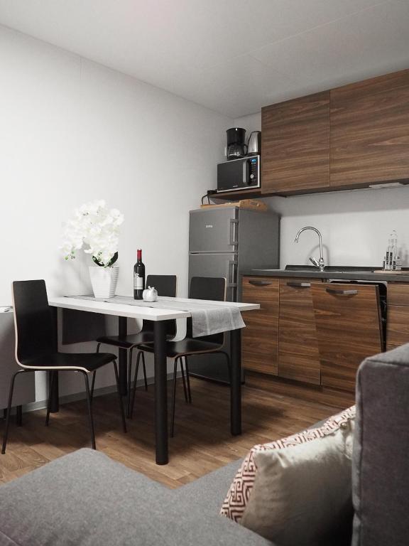 Kuchyň nebo kuchyňský kout v ubytování Lux Camp Bi Village, Mobile home Villa Buba