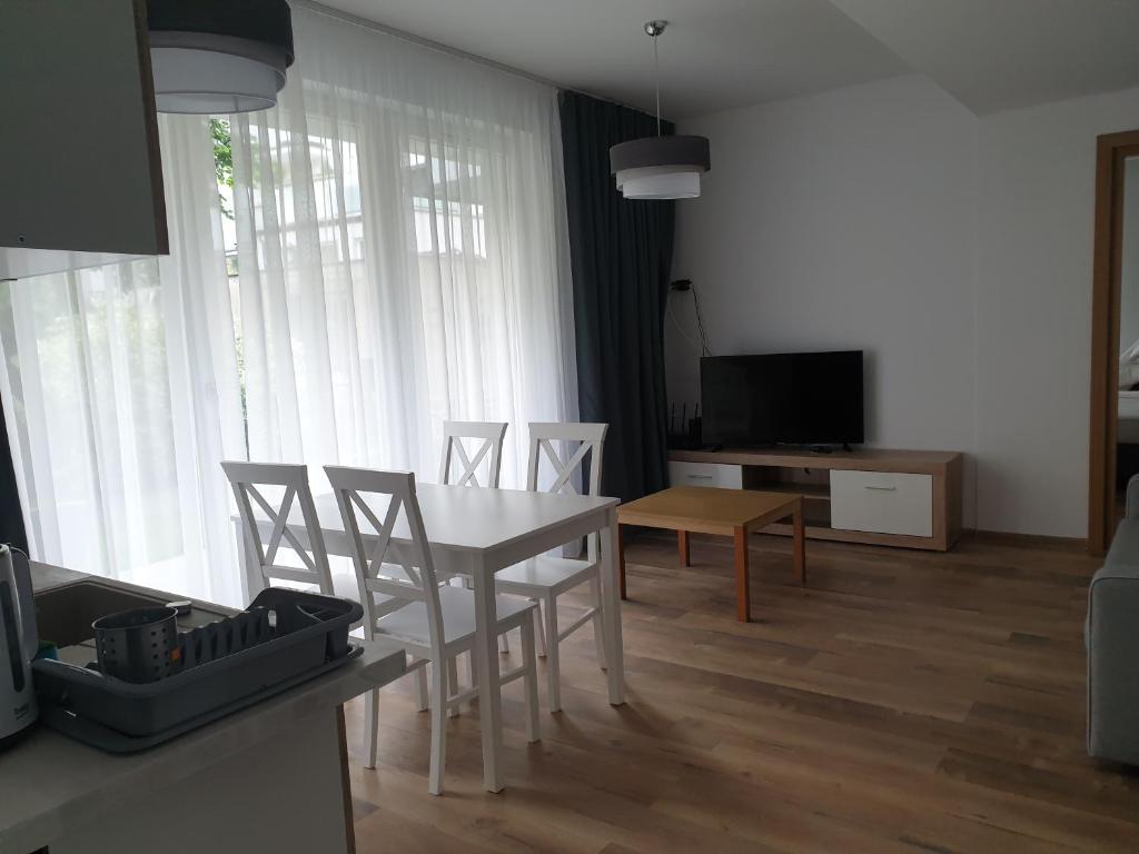 Chopina 29 Sopot Apartments - Deluxe King Suite