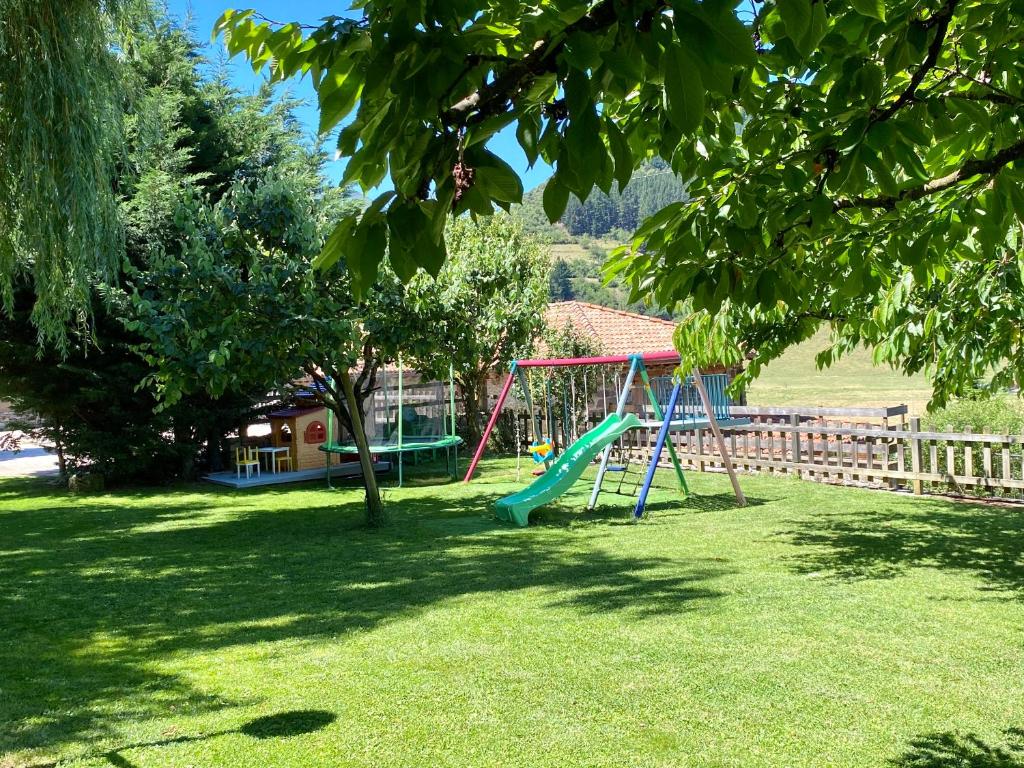 Herní místnost nebo prostor pro děti v ubytování Apartamentos Alquitara