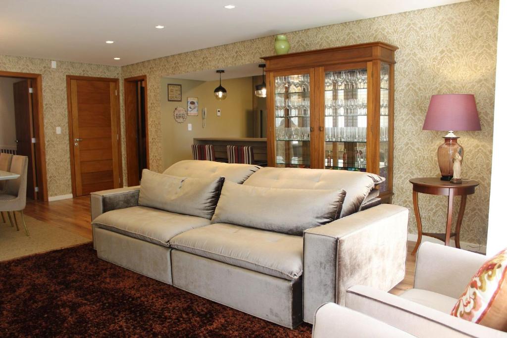 GARIBALDI 401A - 3 DORMITÓRIOS JUNTO À RUA COBERTA  GARIBALDI 401A - 3 DORMITÓRIOS JUNTO À RUA COBERTA