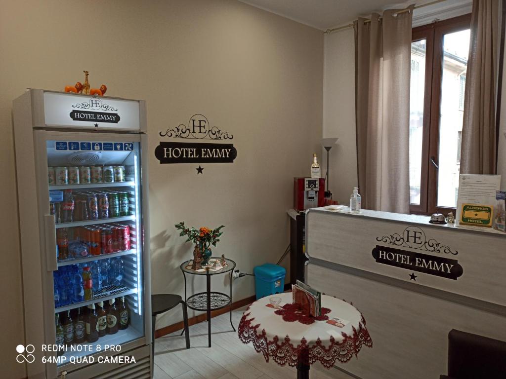 Certyfikat, podpis lub inny dokument wystawiony w obiekcie Hotel Emmy
