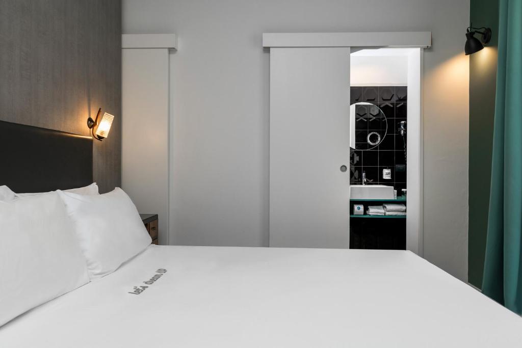 
Junior Suite with Balcony
