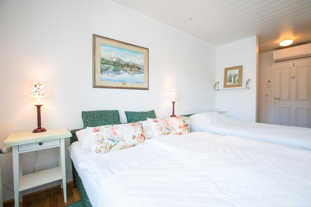 B&B Pletna a Double Lake-View Room - Chambre Triple Avec Vue Sur Lac