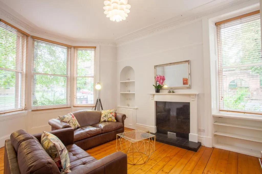 Luxurious 2 Bedroom Apartment in Glasgow West End, Glasgow, Marea Britanie