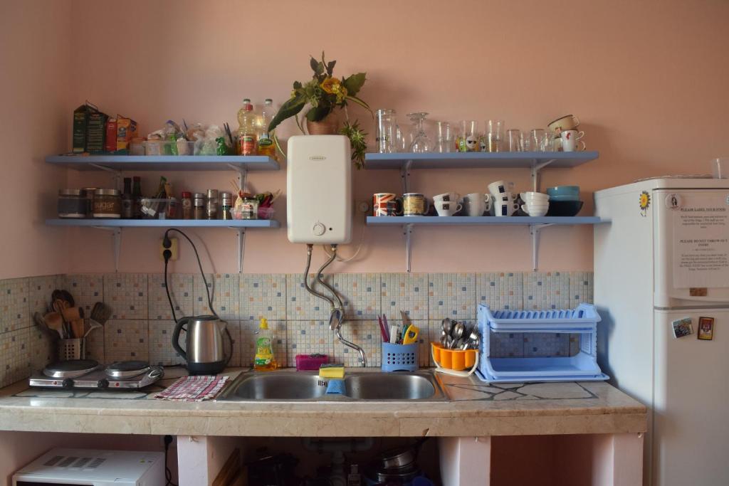 Kuhinja ili čajna kuhinja u objektu Old Town Hostel Split