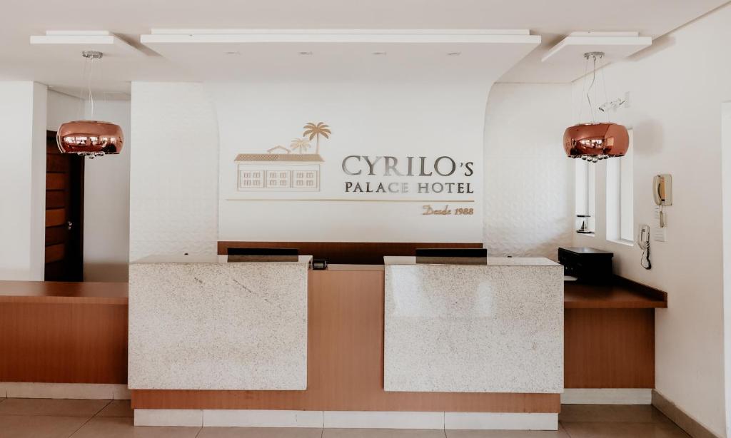  Cyrilo's Palace Hotel