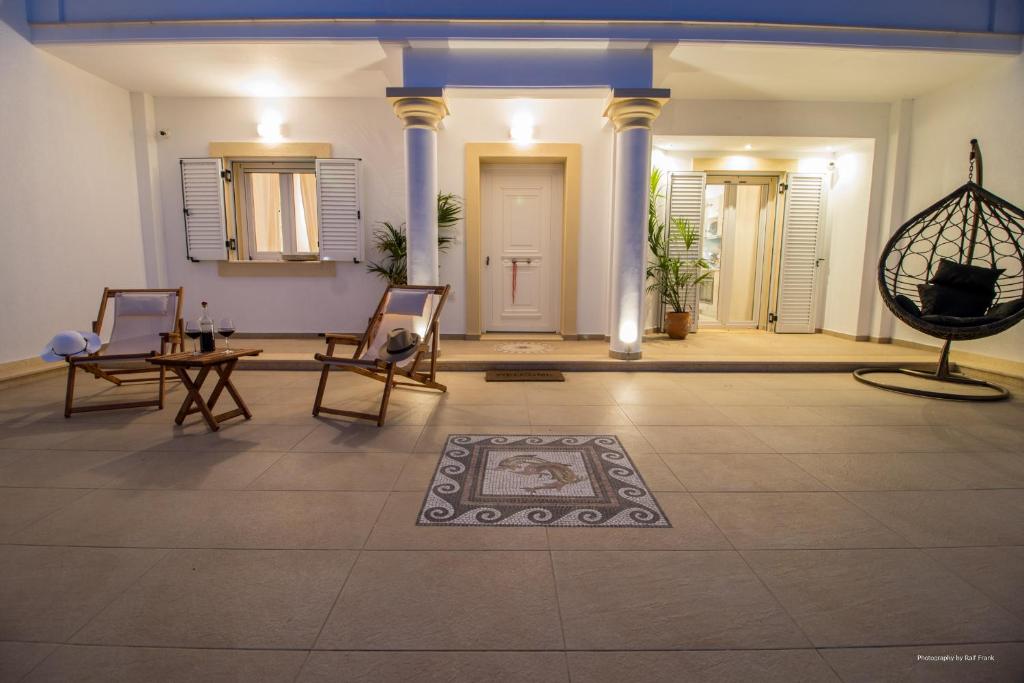 Posezení v ubytování Τhalasso Palace Homes