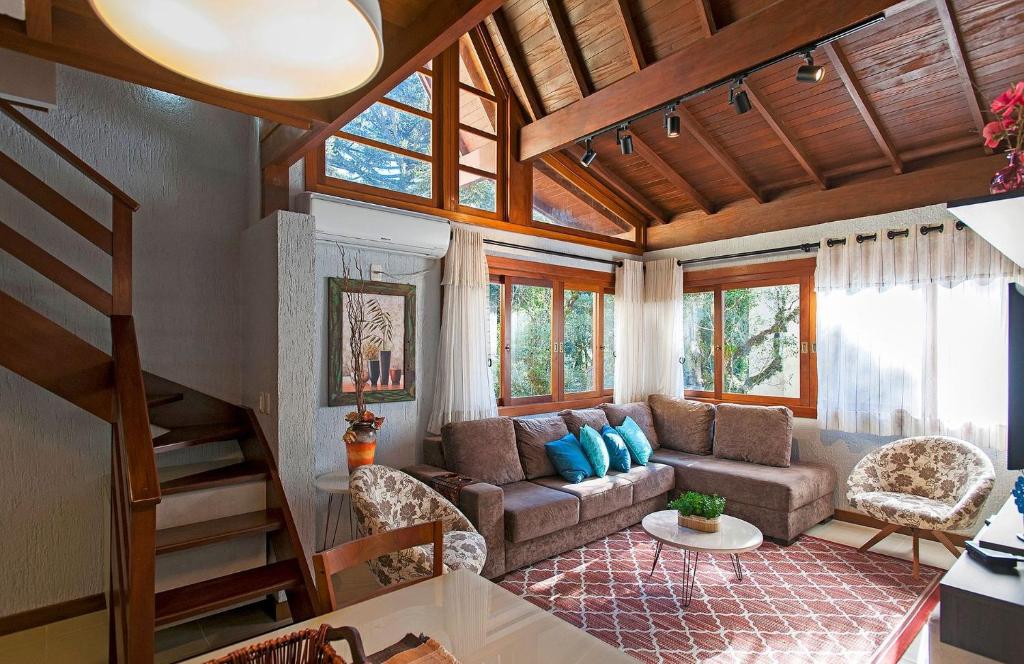 VILLA 306 - COBERTURA 3 DORM. EM COND. C/ PISCINA JUNTO AO CENTRO  VILLA 306 - COBERTURA 3 DORM. EM COND. C/ PISCINA JUNTO AO CENTRO