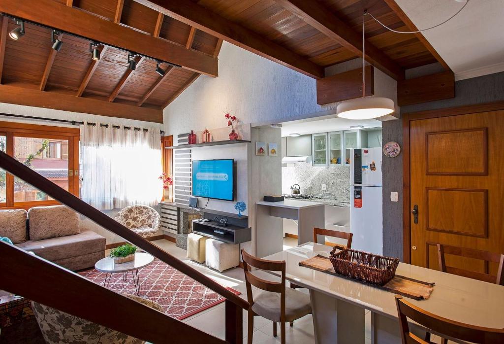 VILLA 306 - COBERTURA 3 DORM. EM COND. C/ PISCINA JUNTO AO CENTRO  VILLA 306 - COBERTURA 3 DORM. EM COND. C/ PISCINA JUNTO AO CENTRO