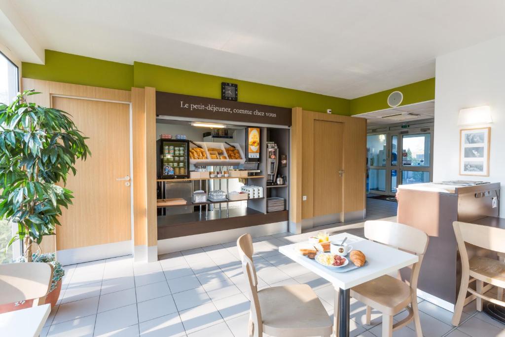 Nápoje v ubytování B&B HOTEL Freyming-Merlebach