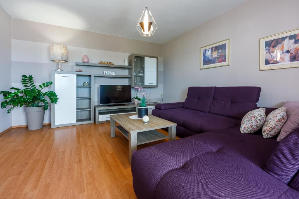 Kuchyň nebo kuchyňský kout v ubytování Apartments Hana
