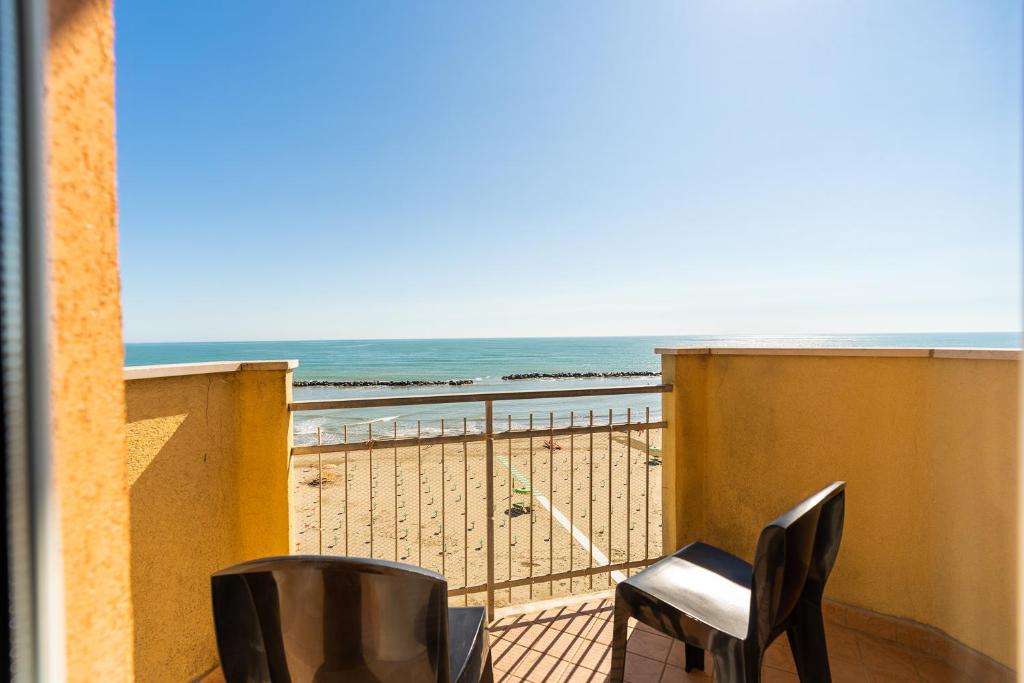 A general sea view or a sea view taken from Az apartmant