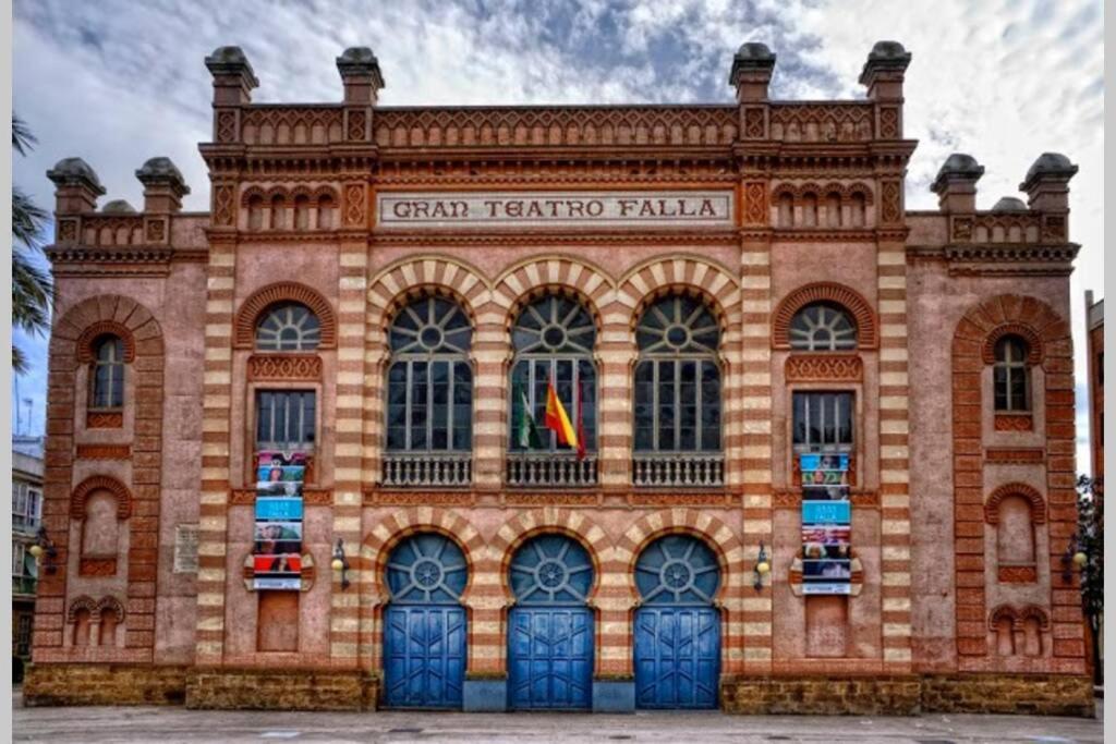 Fotografia z galérie ubytovania Bonito apartamento junto al Gran Teatro Falla v destinácii Cádiz