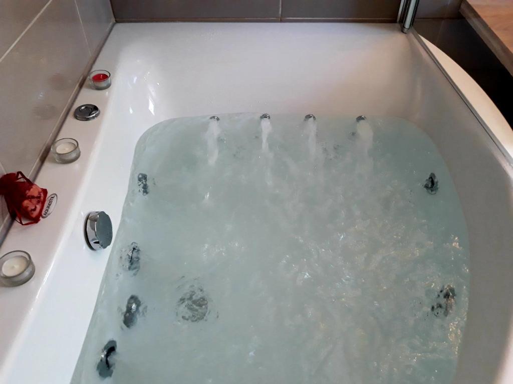 Et badeværelse på Apartments Stella Mariela