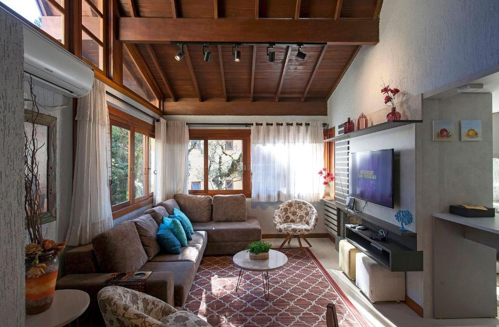 VILLA 306 - COBERTURA 3 DORM. EM COND. C/ PISCINA JUNTO AO CENTRO  VILLA 306 - COBERTURA 3 DORM. EM COND. C/ PISCINA JUNTO AO CENTRO