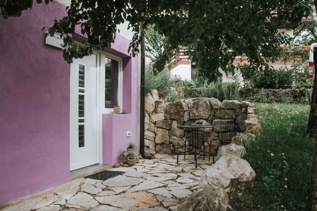 Κήπος έξω από το Studio Pod hruško