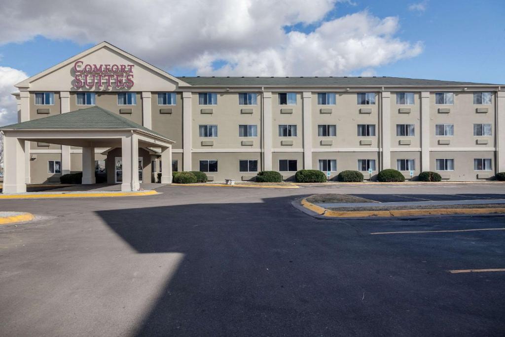 Comfort Suites University