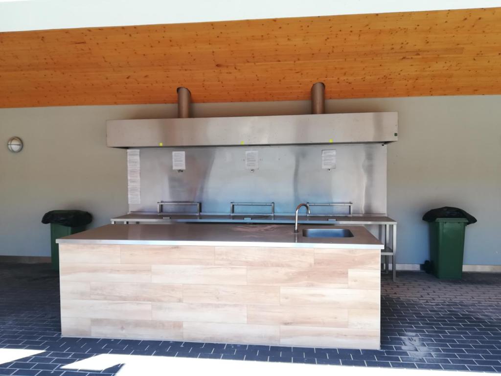 Kuchyňa alebo kuchynka v ubytovaní Apartament Oaza Kołobrzeg-Podczele Kompleks Feniks basen siłownia jacuzii
