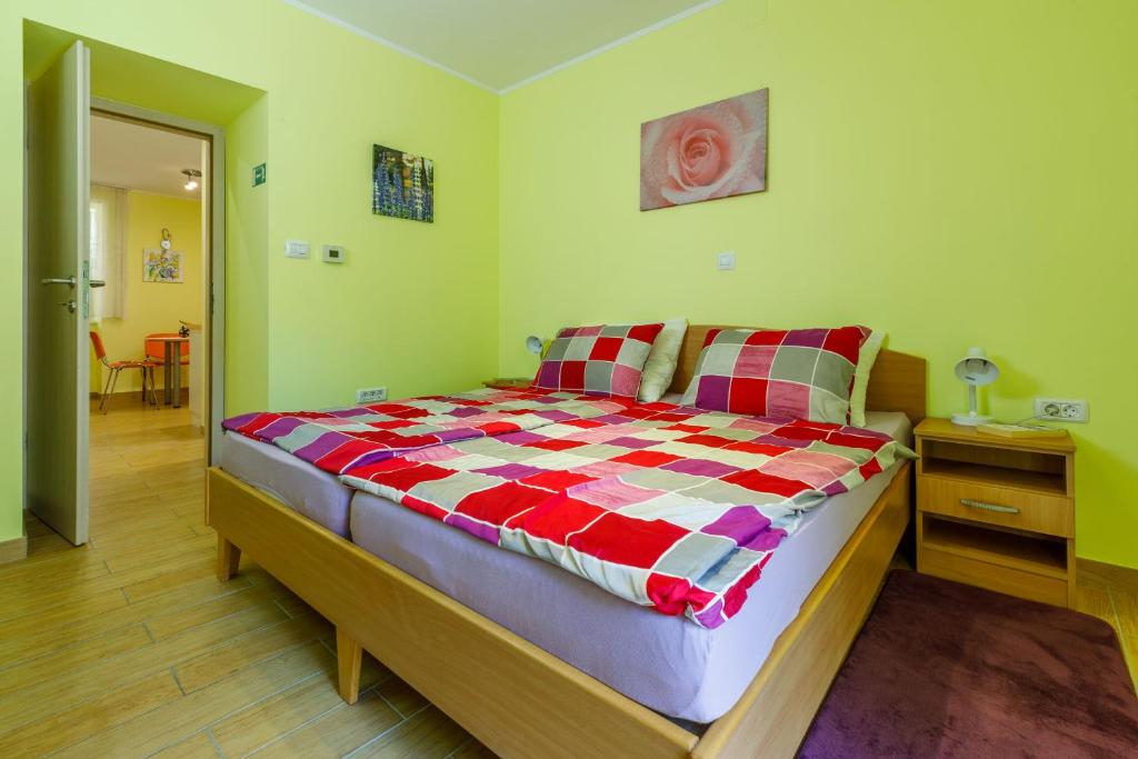Postel nebo postele na pokoji v ubytování Apartments Seaside